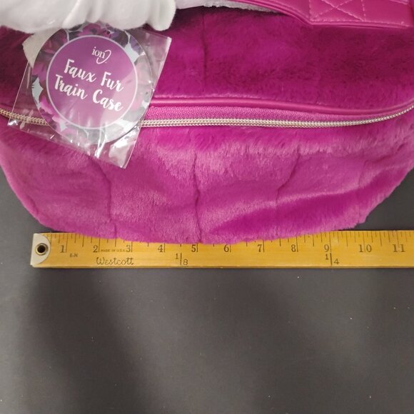 ION Faux Fur Train Case – Dark Magenta – New with Tags - Picture 12 of 14